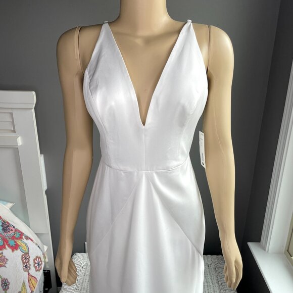 AQUA Formal Sleeveless Gown Women's 8 Off White Plunging V-Neck Spaghetti Straps - Picture 10 of 13